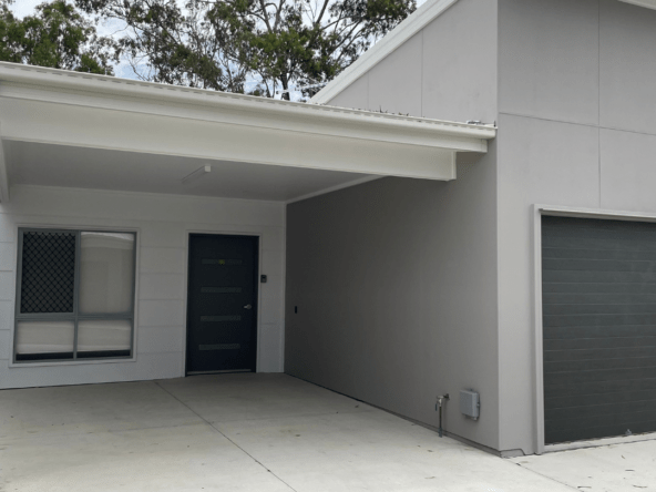 Parkside Mews, Loganlea - Front